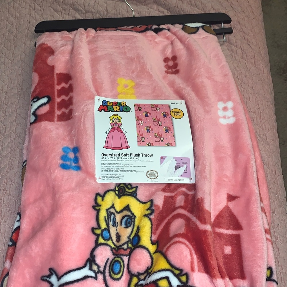SUPER MARIO PINK PRINCESS PEACH BLANKET